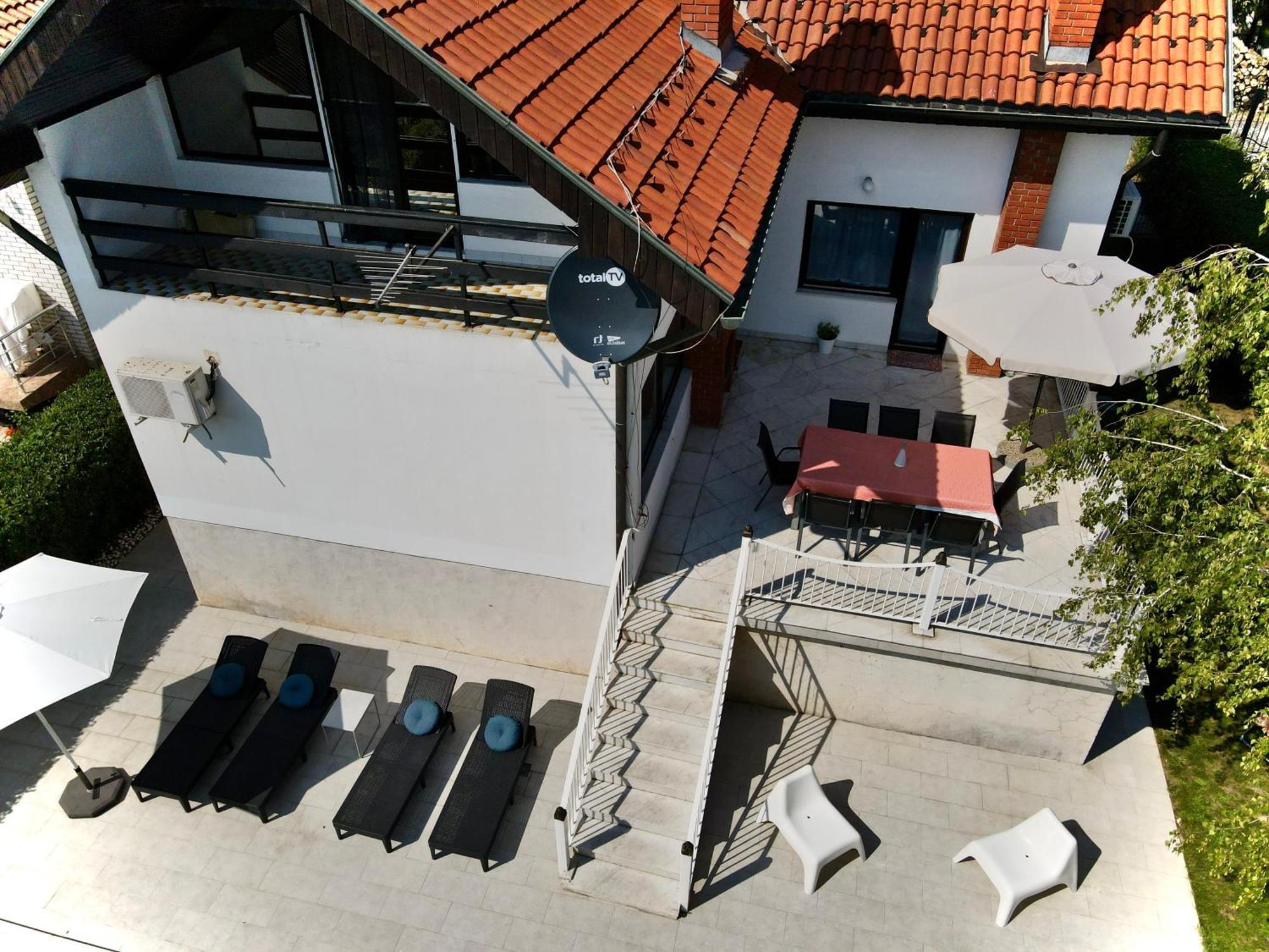 Villa Mina Kladovo, 5-Bedroom Villa With Pool For Up To 12 People Exterior photo